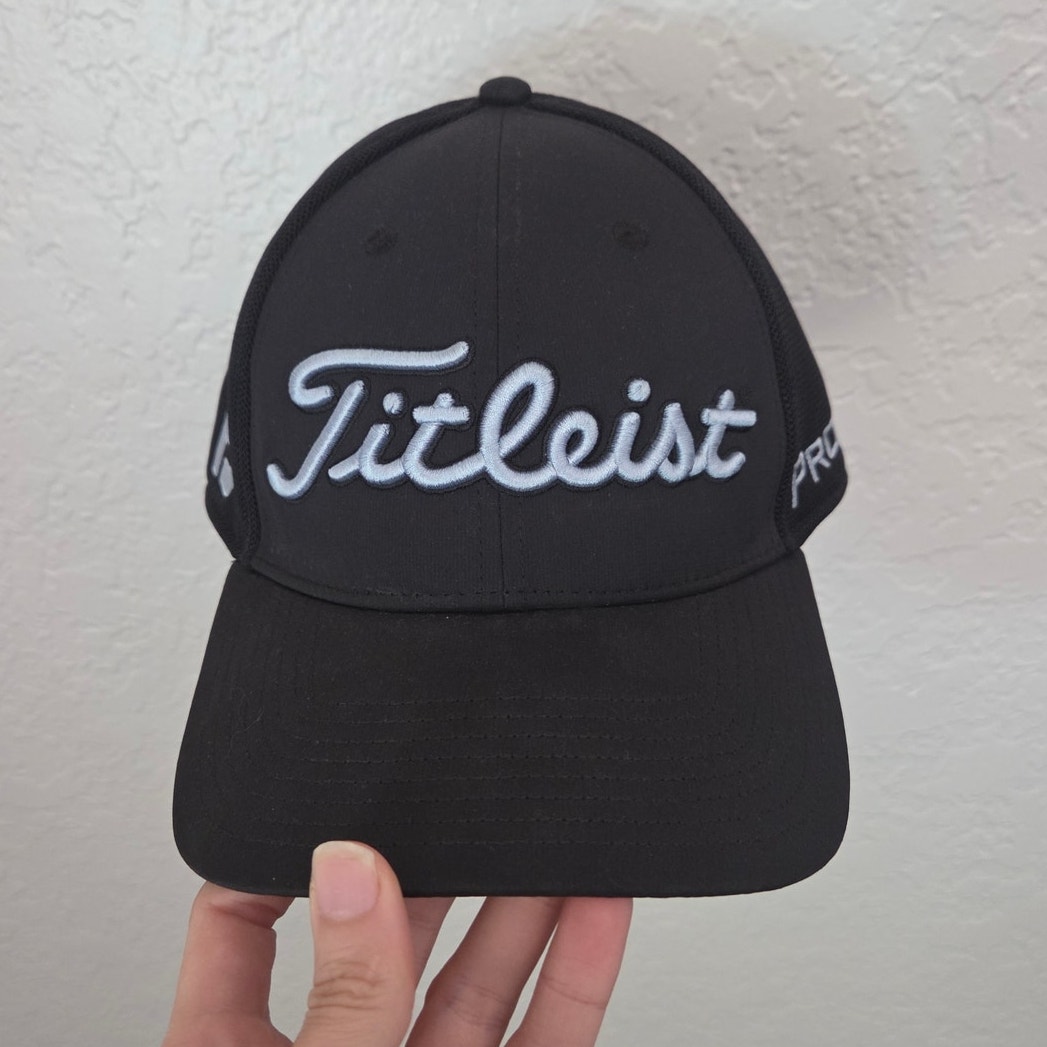 Titleist Tour Performance Golf Hat Fj Prov1 Mens Size M/L Black White Fitted — image 2 of 8